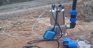 Установка дренажного насоса в Лобне - услуги от СантехДомЛбн, расценки от 3061 рублей